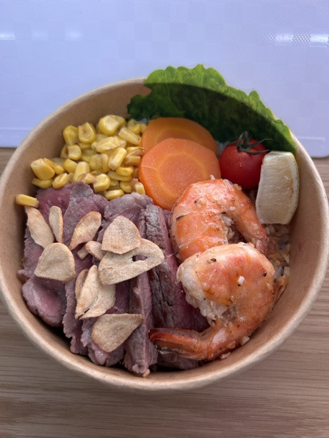 ステーキ＆シュリンプランチボックス
