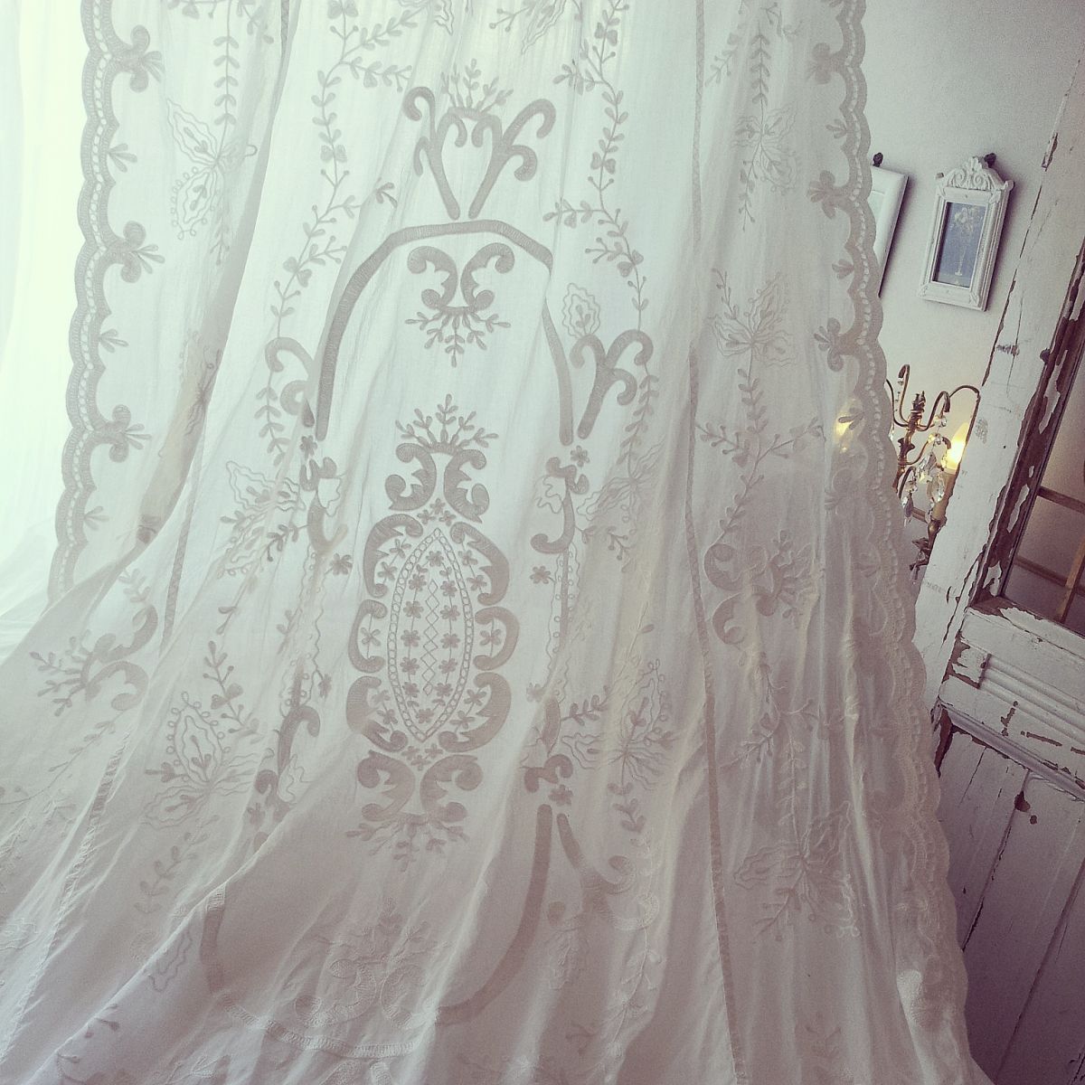 handembroidery - amelie