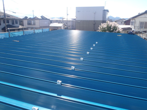 8_雪止め用金具の取り付け.jpg