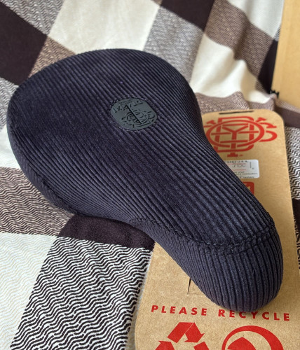 人気サドル待望の再入荷！　その２