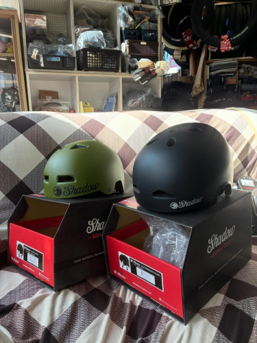 人気のヘルメット、長期欠品の人気色も待望の入荷！