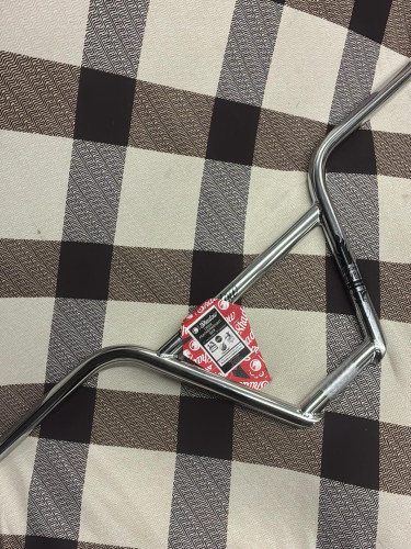 軽量で低めハンドルをお探しの方に！