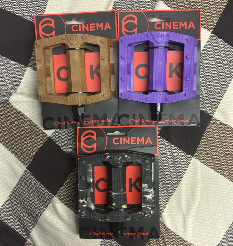再入荷して３色揃った人気ペダル！