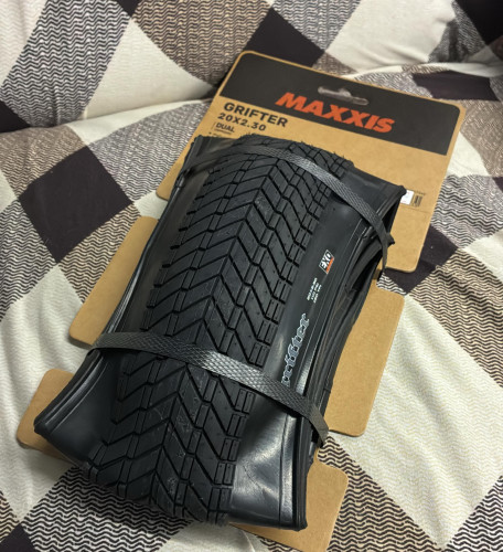 【MAXXIS】より、フリースタイルタイヤ再入荷！