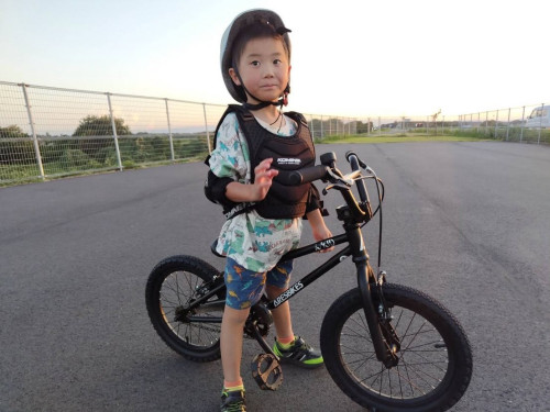 兄弟でBMXを楽しむ！