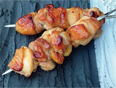 鳥モモの焼鳥(タレ)