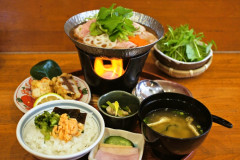 ランチコース(平日限定、月~金のみ。木曜は定休日)