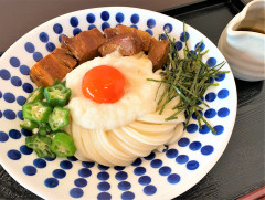 栗豚角煮のとろ玉ぶっかけうどん