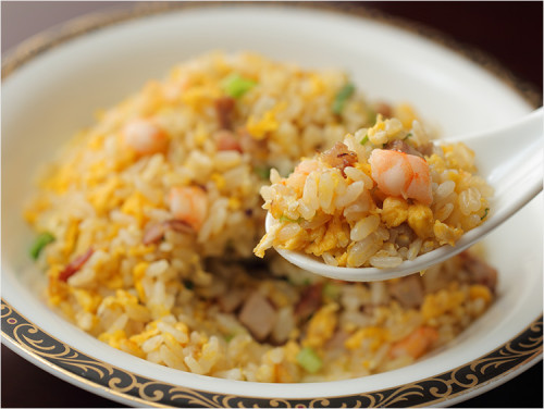 数量限定ランチ「味噌カツ炒飯」サラダ、ドリンク付