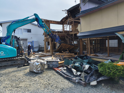 「八幡のお家」解体作業から
