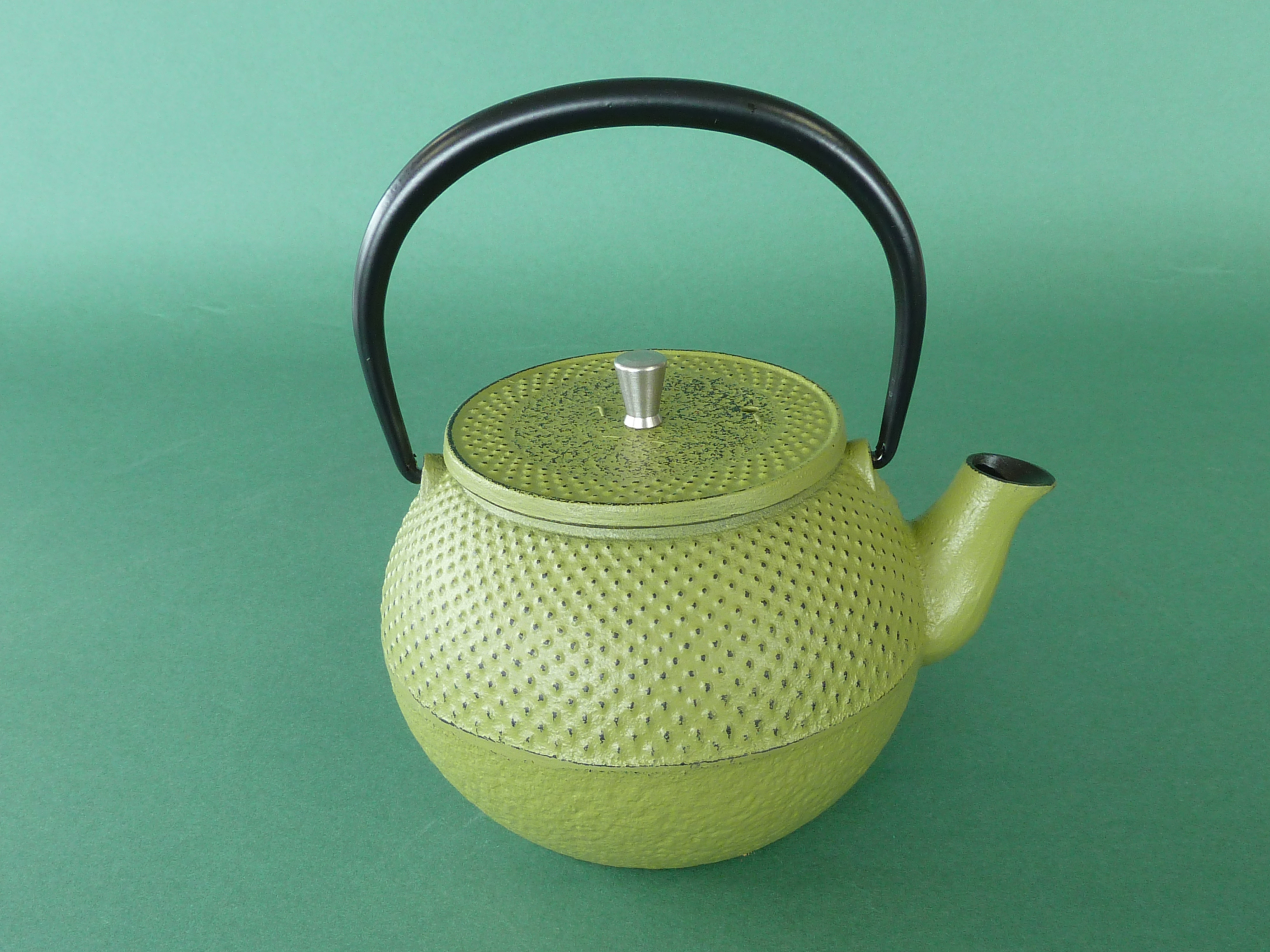 KY17－２　鉄急須　つる巻あられ　グリーン　0.4L