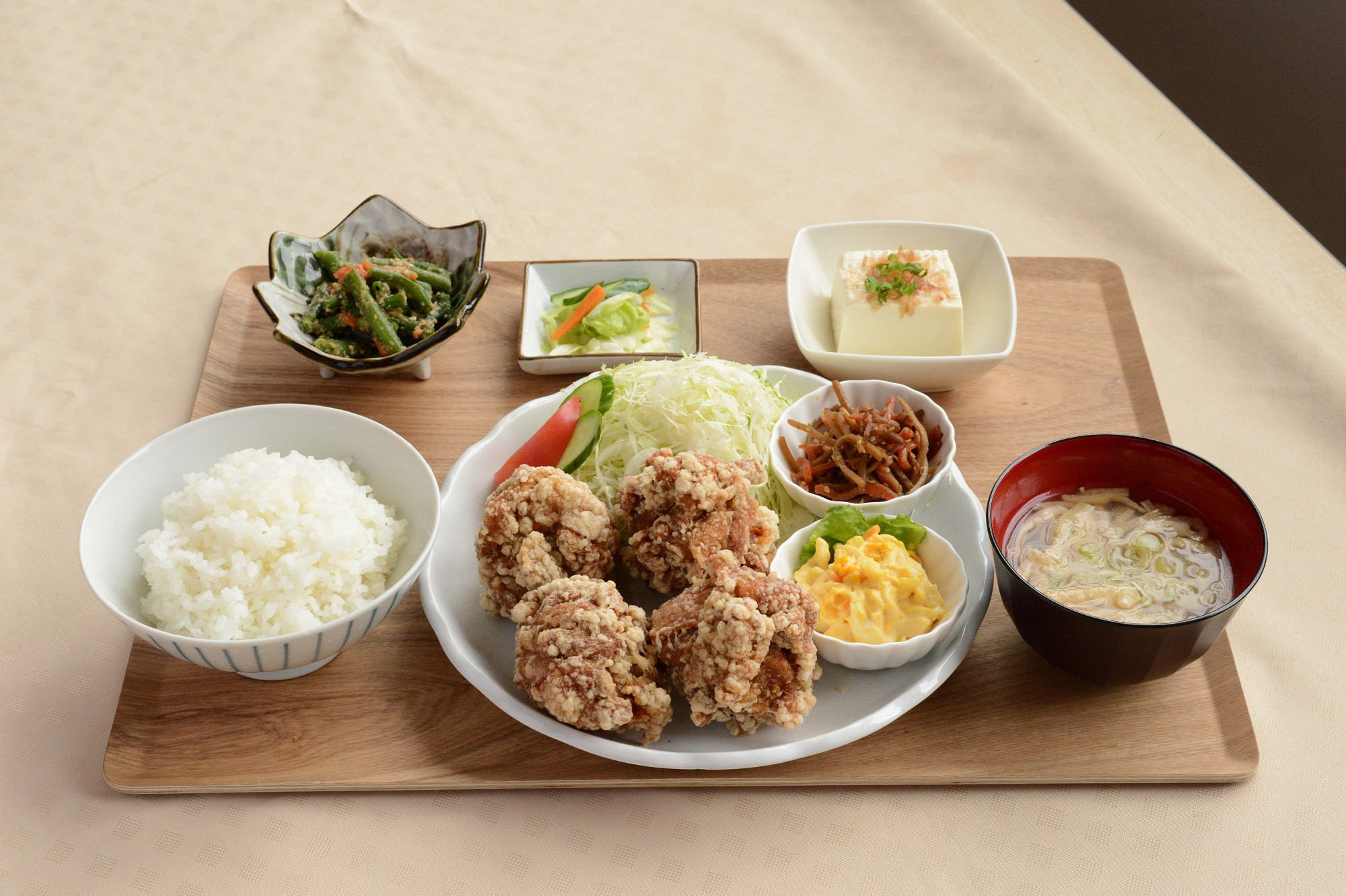 げんこつ唐揚げ定食