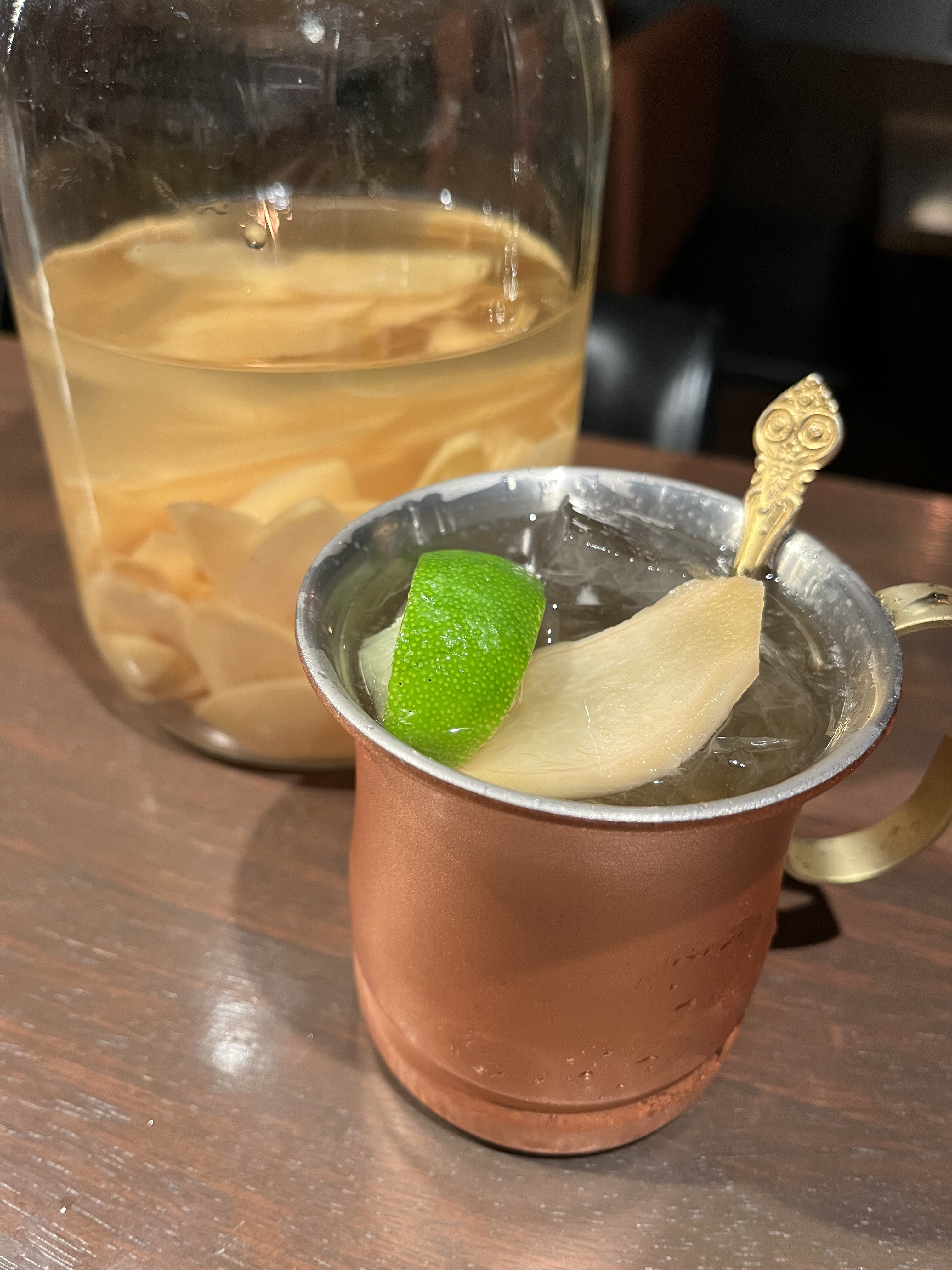 自家製生姜ウォッカ酒を使った「モスコーミュール」