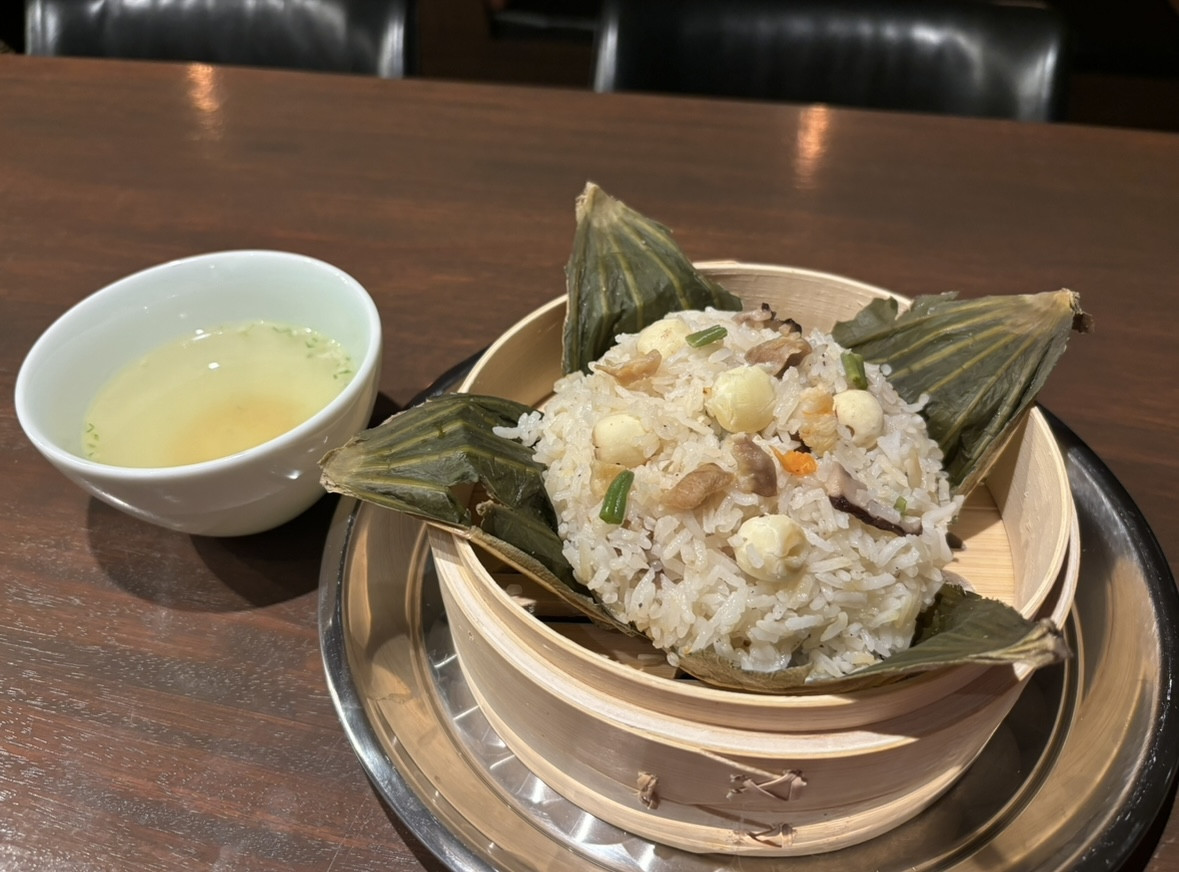 蓮の葉蒸しご飯（スープ付き）1人前《数量限定》