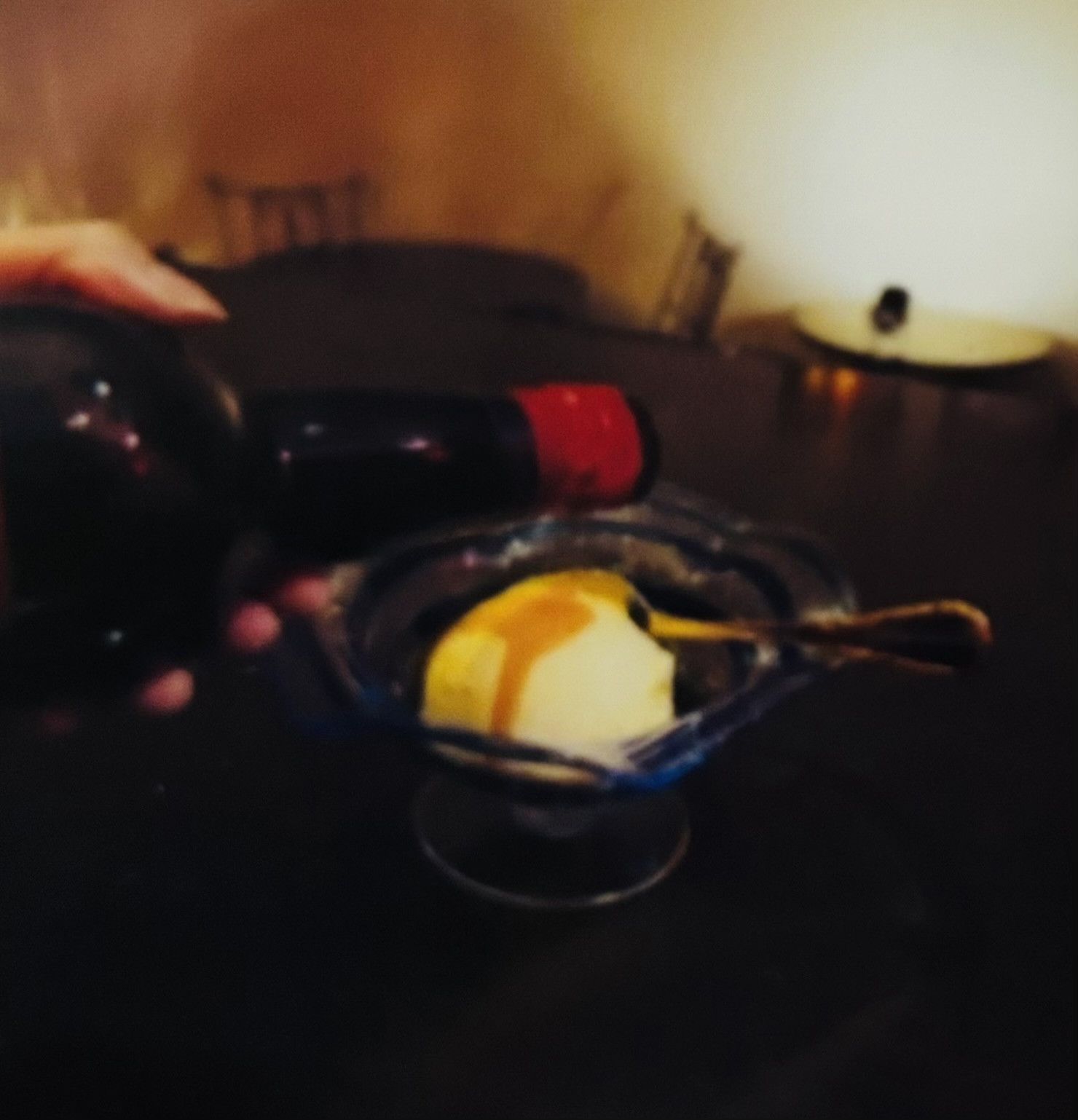 バニラアイスのペドロヒメネス（甘口シャリー酒）がけ