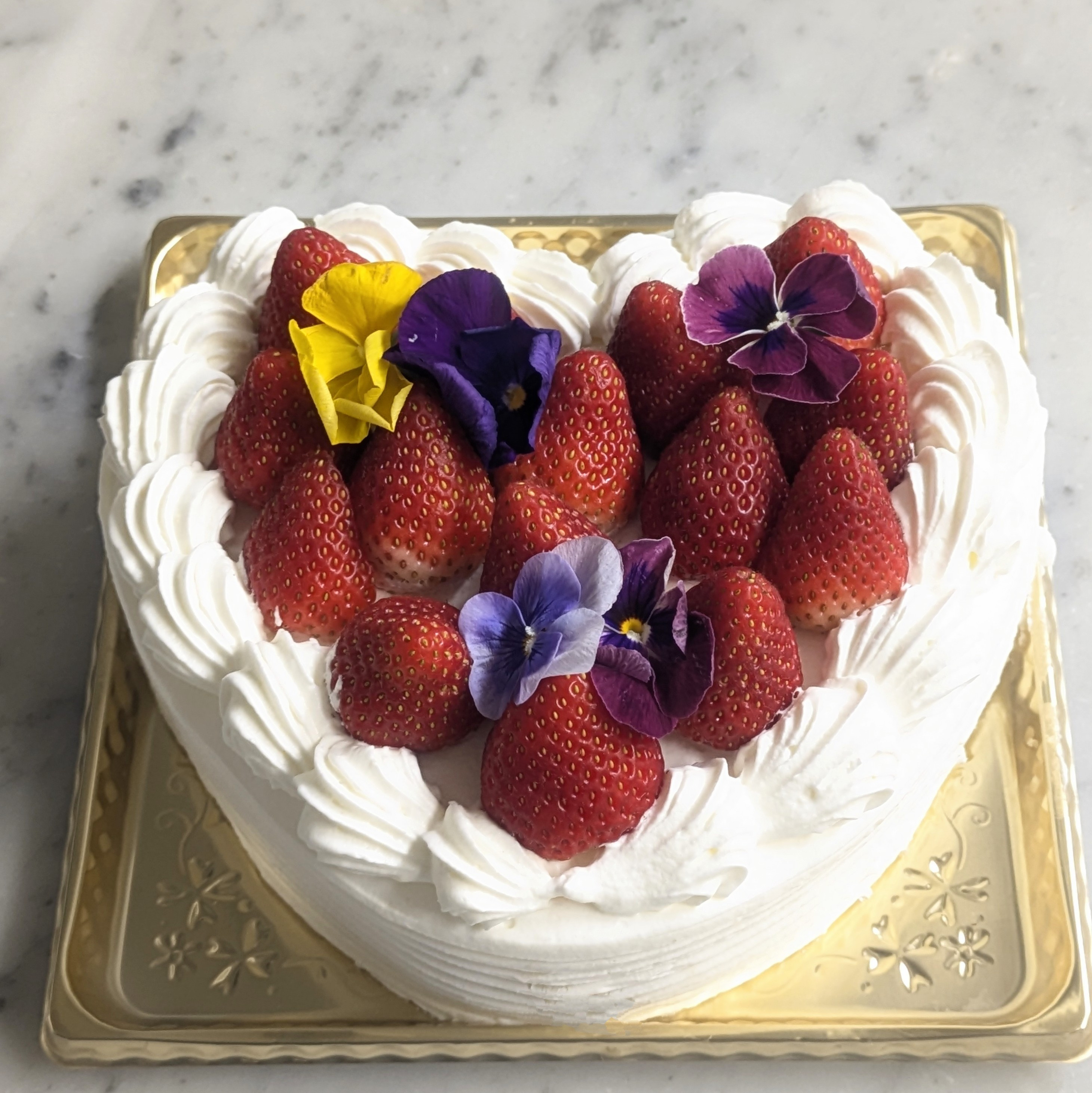 Ⓑハートいちごケーキ
