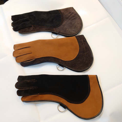 国産手作りグローブ入荷❗