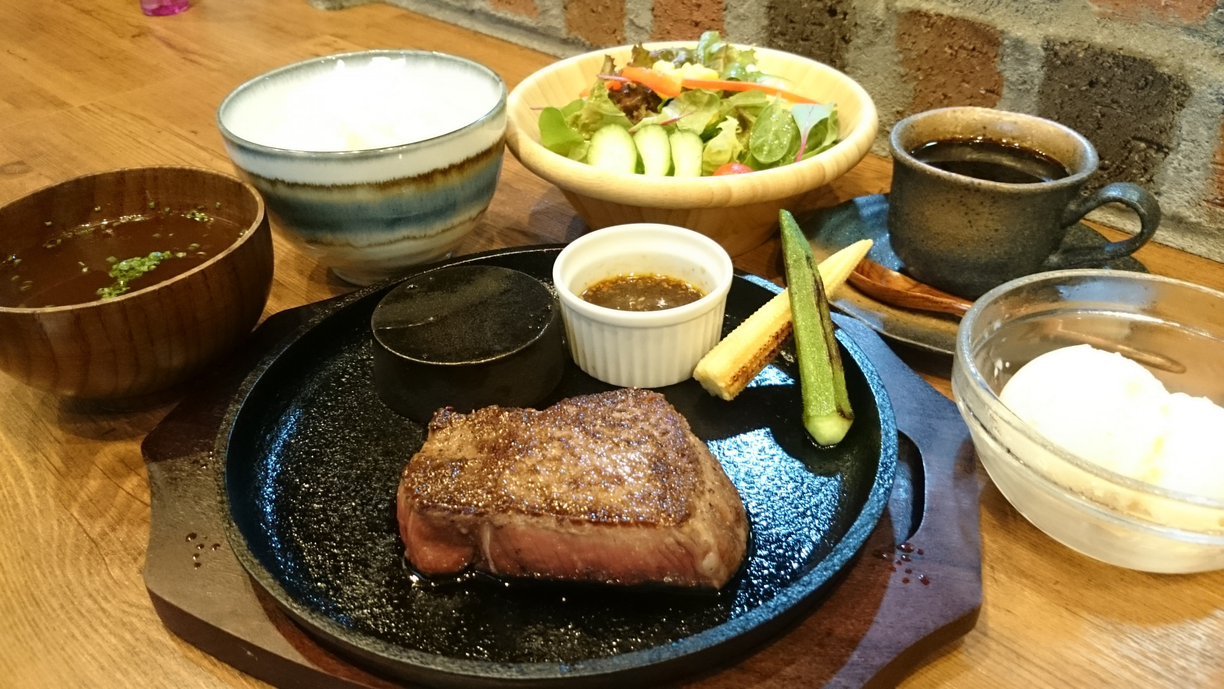 食事会などにおすすめ！お得なステーキセット(要予約)やってます！！