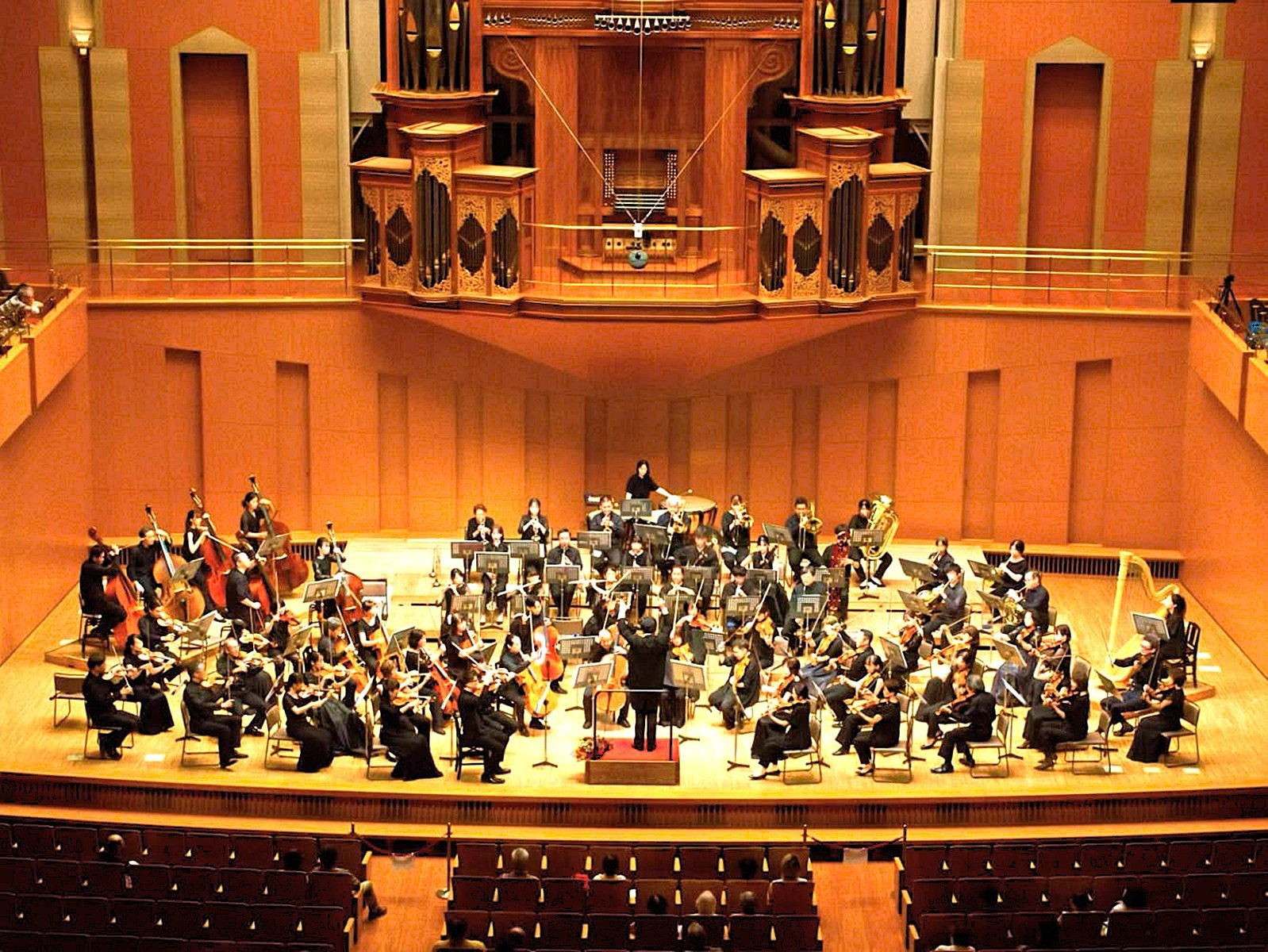 Nagoya Sinfonia Orchestra　Beethoven Symphonie Nr.7　Dvořák Goldene Spinnrad　 