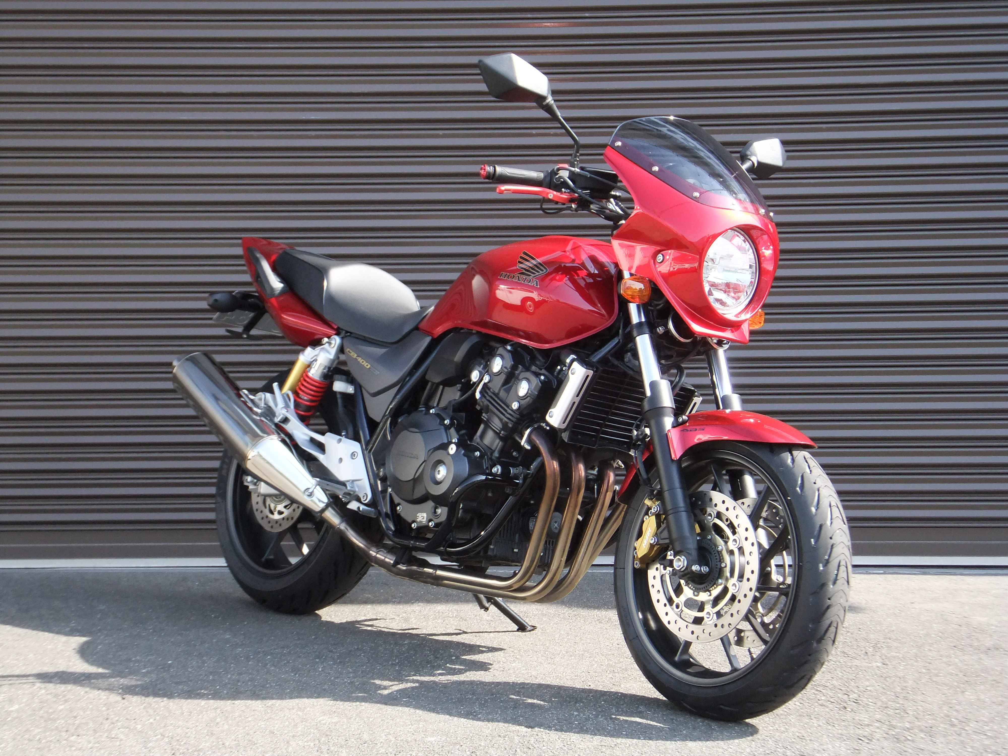 CB400SFの中古車が入荷しました。