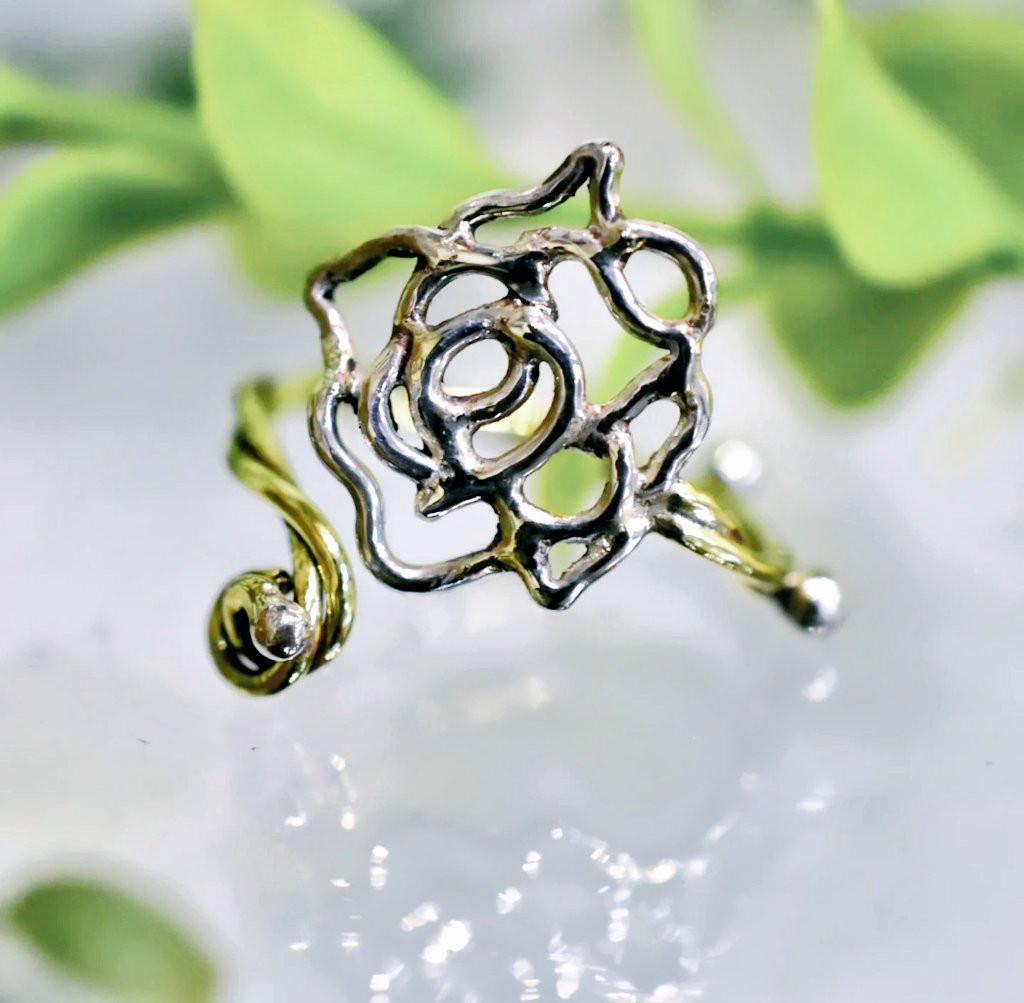 🌹透かしバラのリング🌹