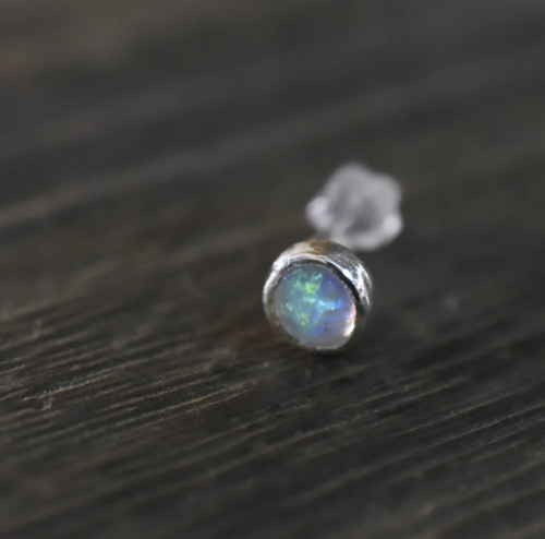 👂️覆輪留めピアス👂️