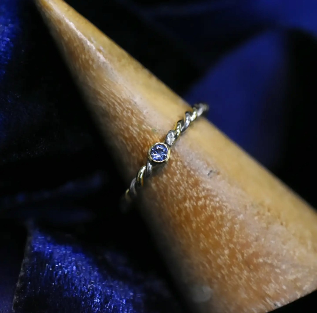 💎石つきコロネ💎