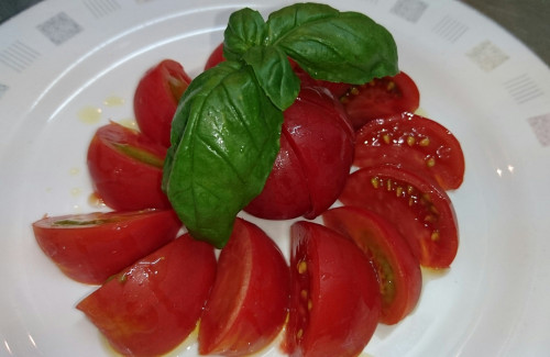 insalata di pomodoro フルーツトマトのサラダ