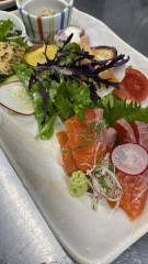 与一和ンプレート膳　ヤシオマスのお刺身