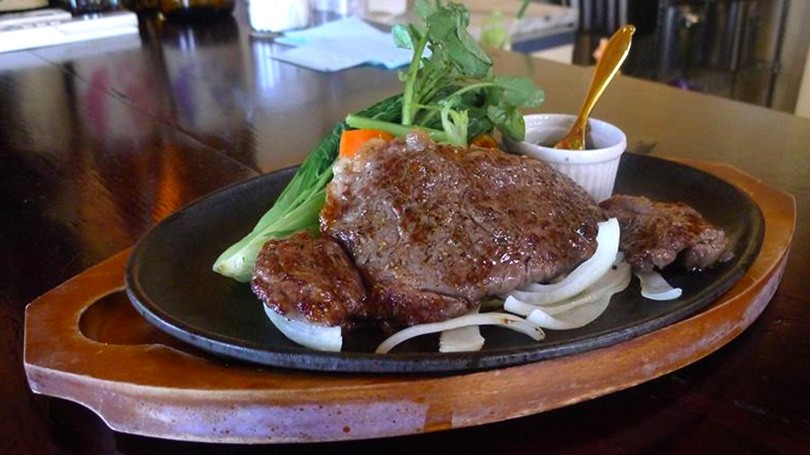 県内産の銘柄牛を最高の焼き方で食すビーフステーキ
