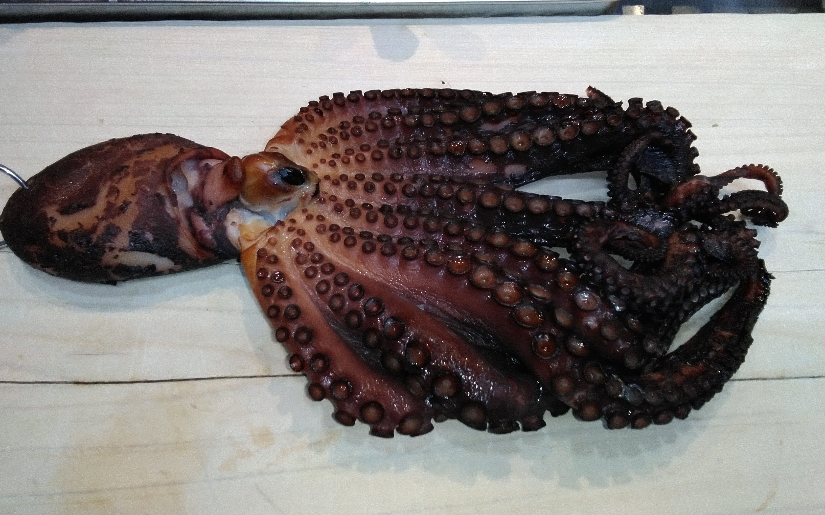 礼文島産真蛸の燻製　…　其の五