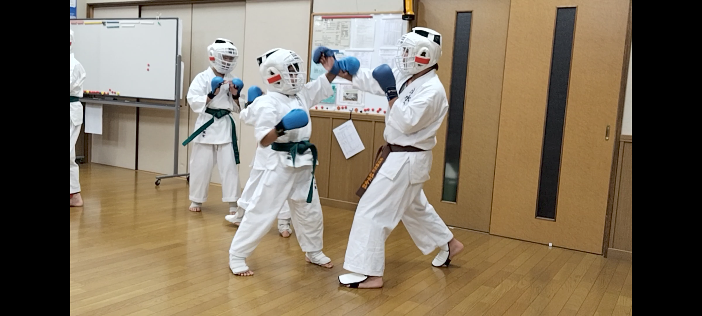 ひばりが丘教室 水曜日19:00~20:00