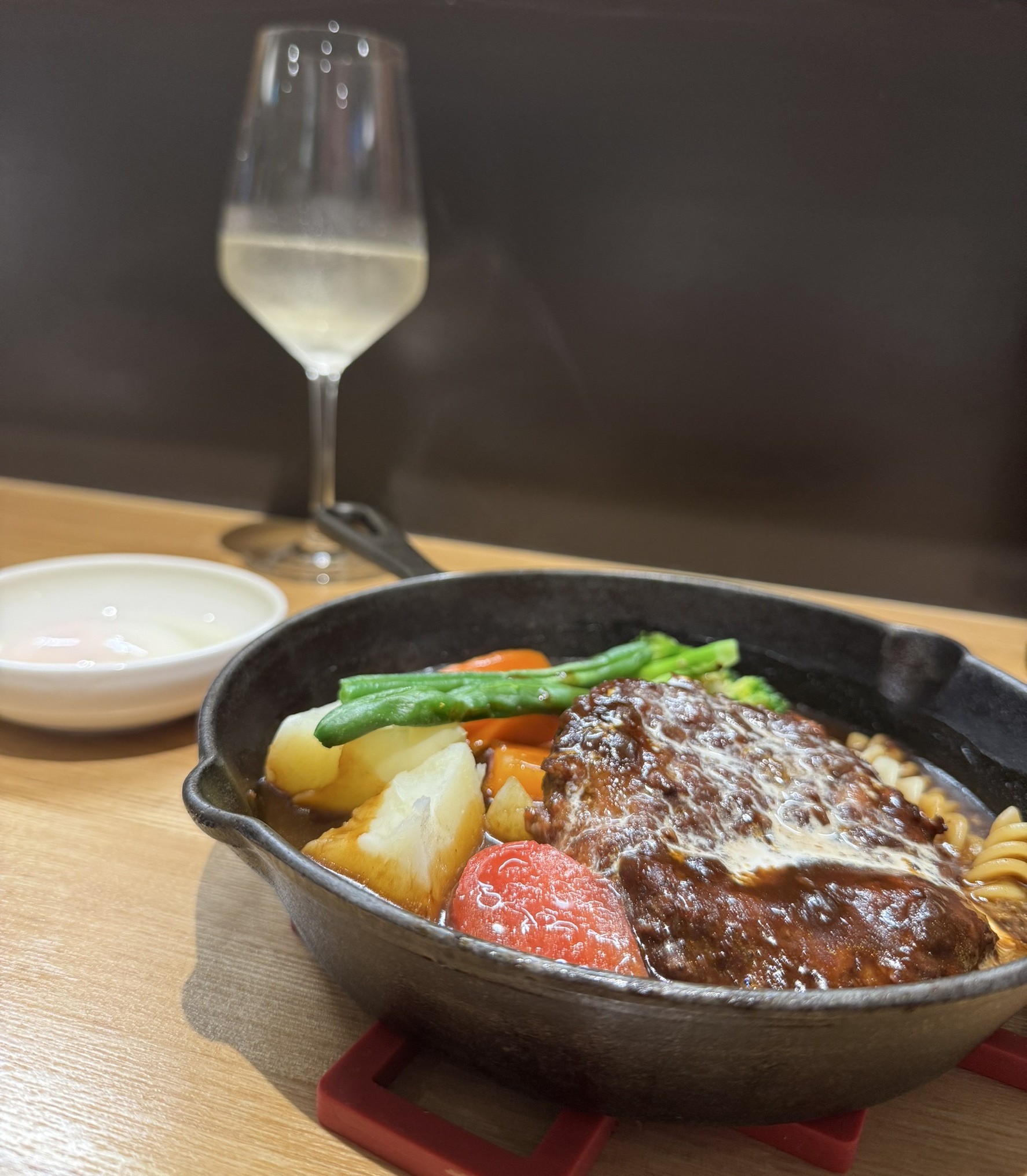 煮込みハンバーグ