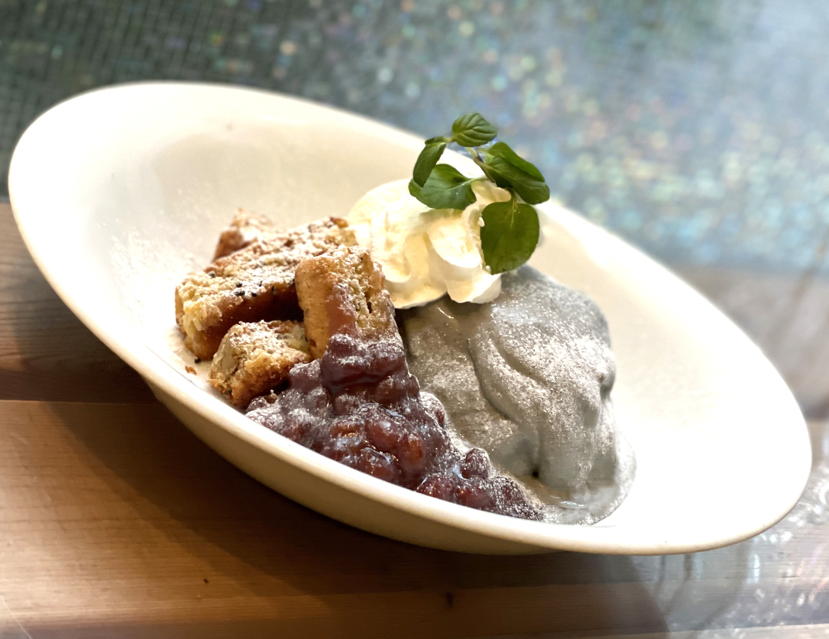 ●黒胡麻ソフトと小豆のクープパルフェ