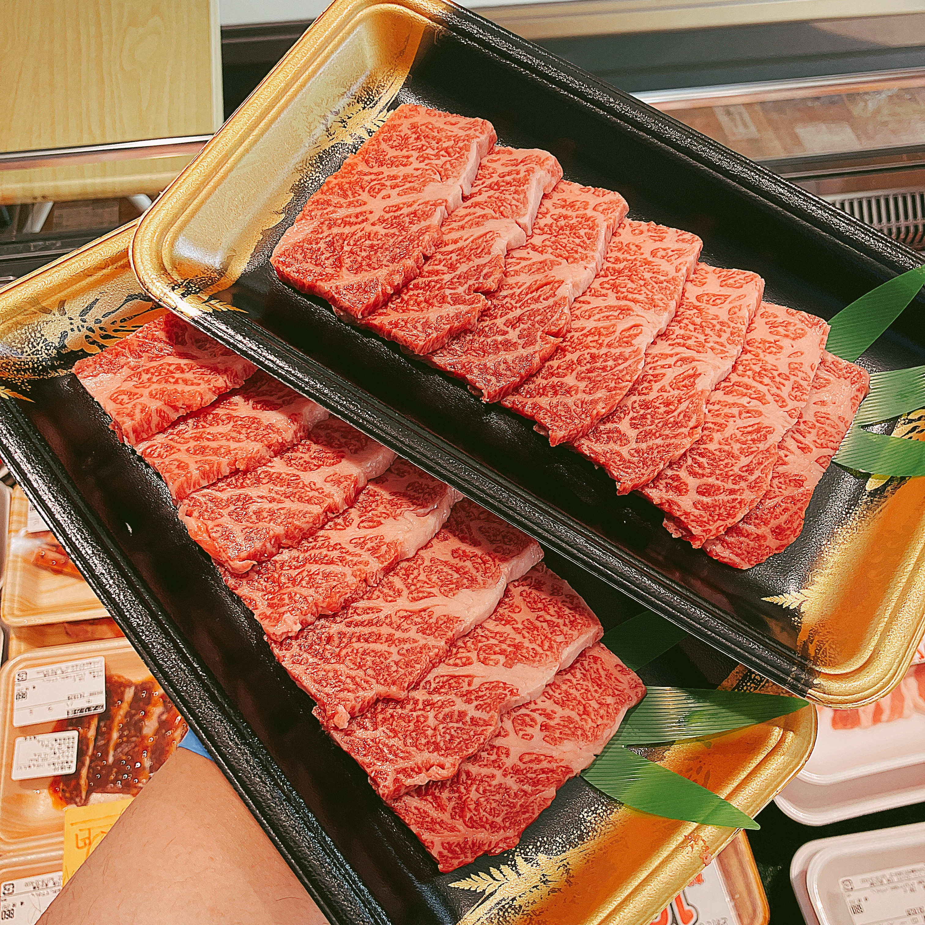 本日は大分県産黒毛和牛特上カルビなどがお買い得です。