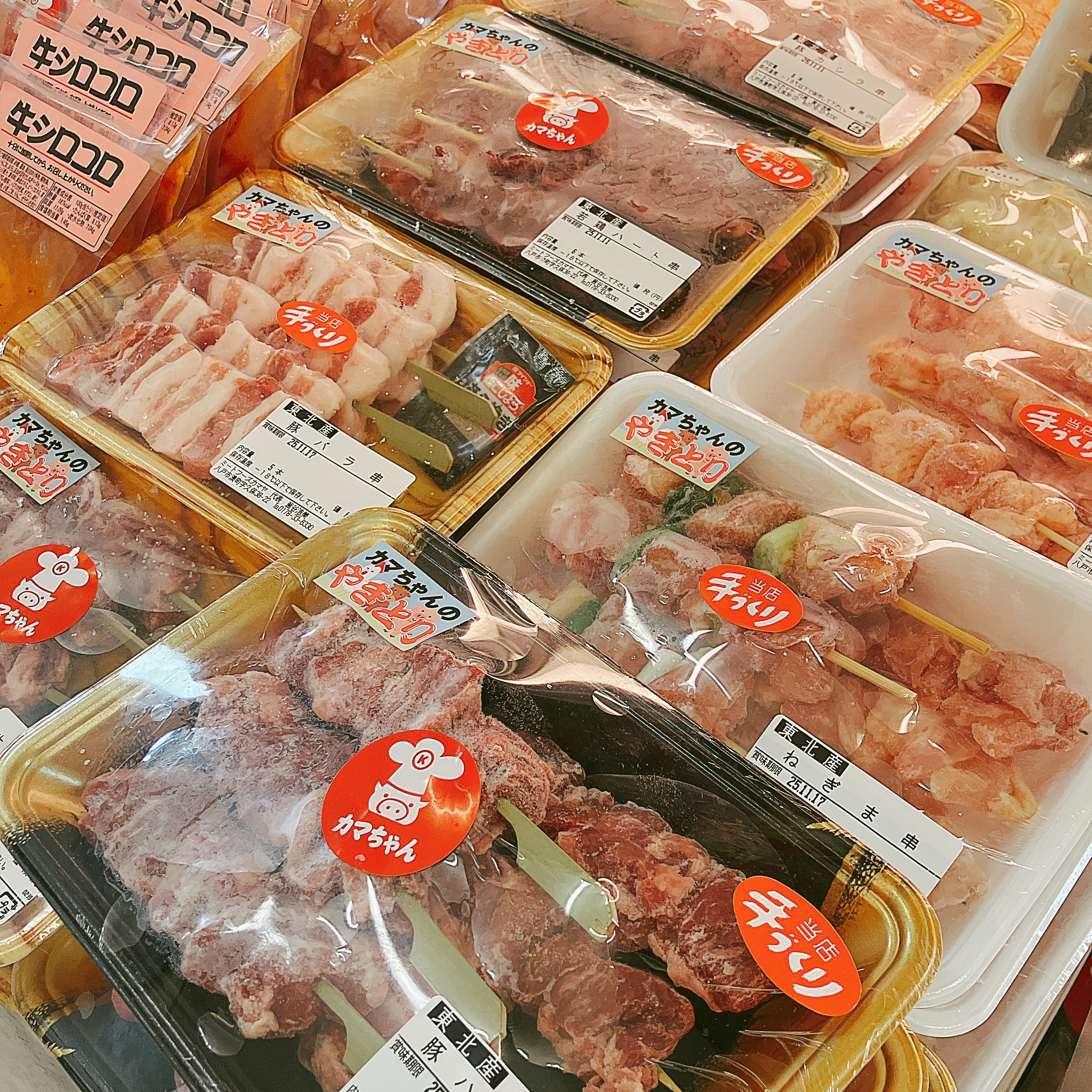 本日はカマちゃんやきとり各種、メガ盛りパック各種がお買得です。