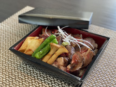 黒毛和牛ステーキ重