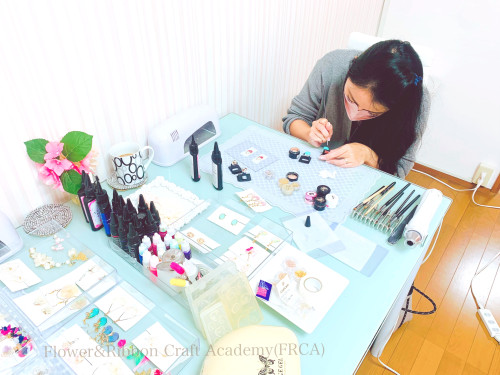 自宅サロンでアクセサリー販売✨FRCAジェルアートアクセサリーでオリジナルアクセサリーづくり✨