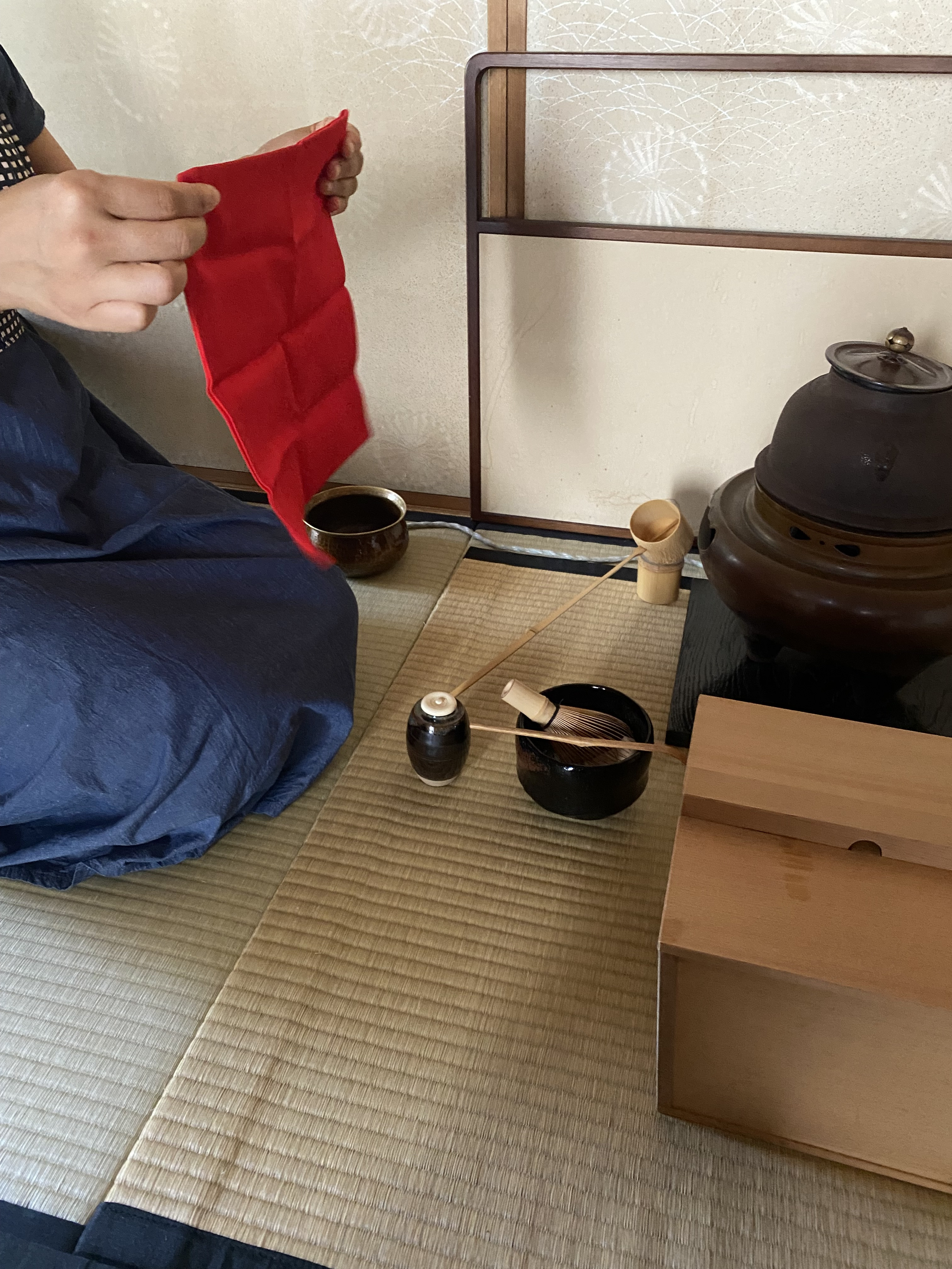 釣瓶の水指で...
