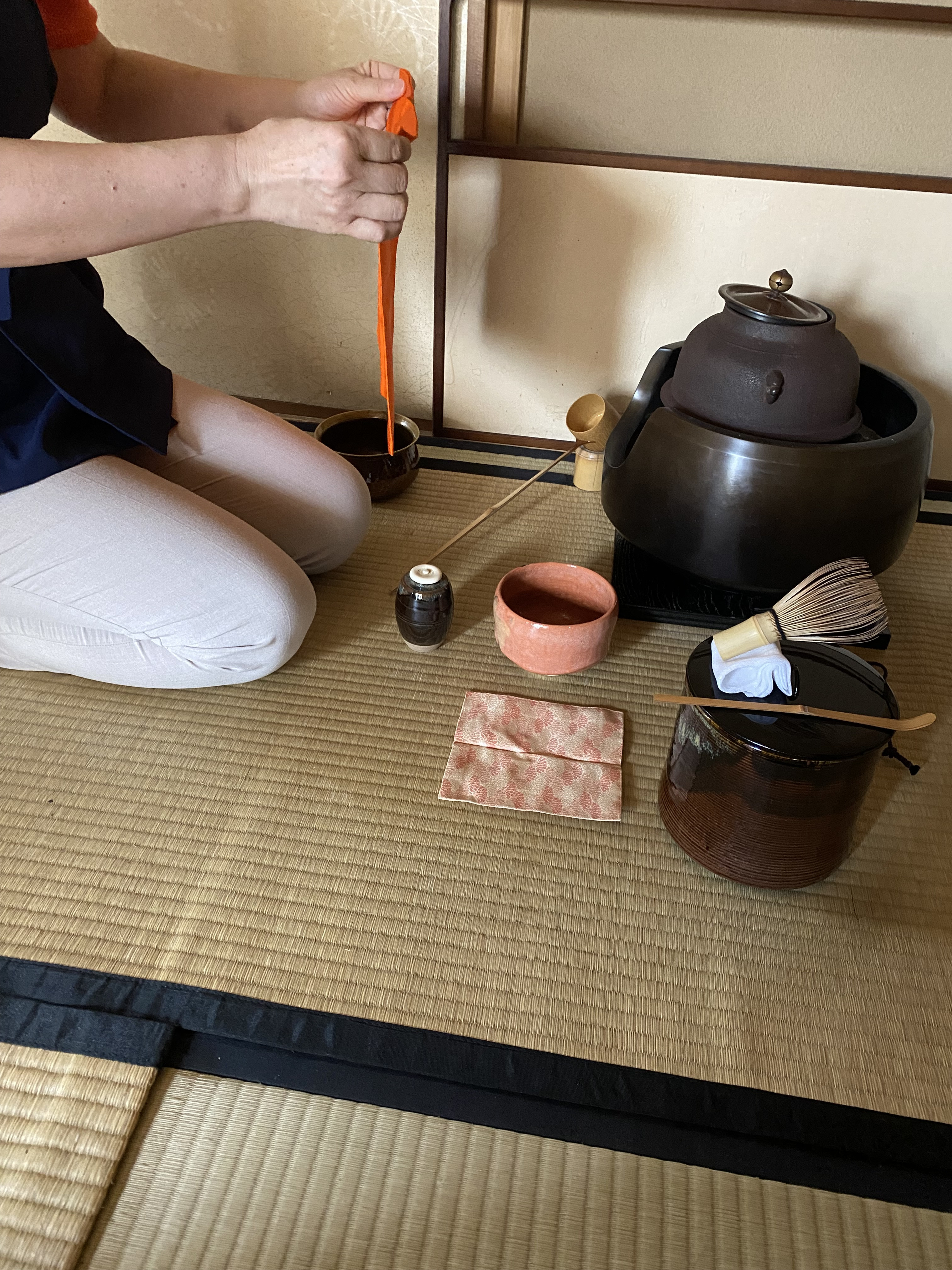 茶入荘のお稽古を…