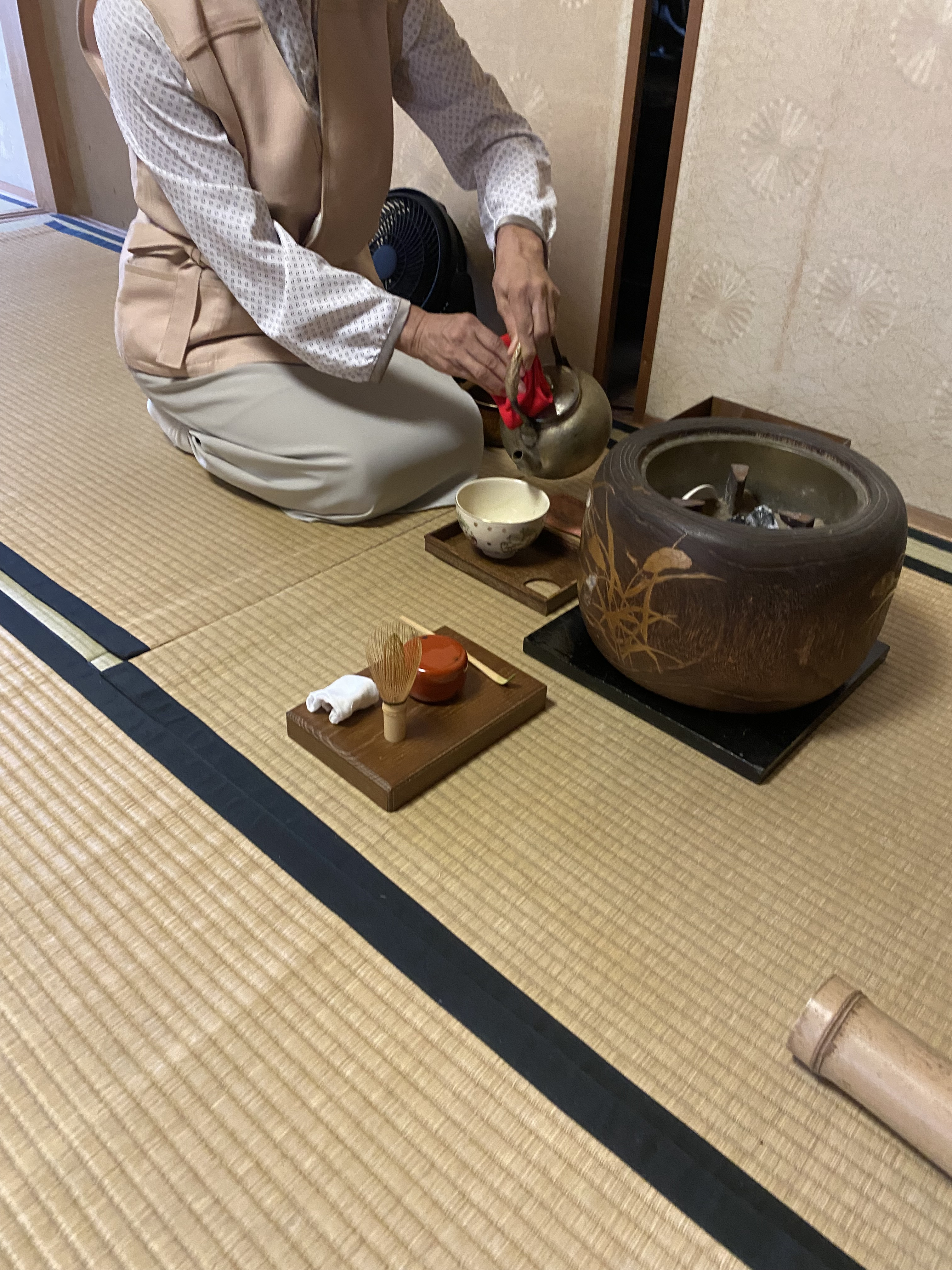 茶箱 雪 のお点前を・・・