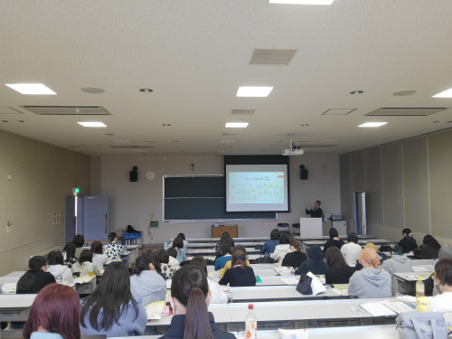 藤女子大学様で特別講師させていただきました。