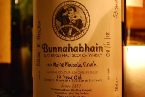 Bunnahabhain Moine Marsala finish Distillery Handfill