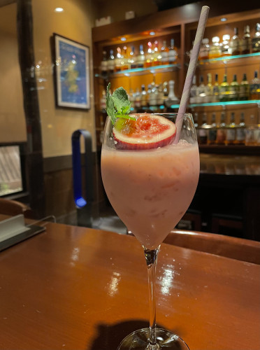 無花果とペドロヒメネスのデザートカクテル