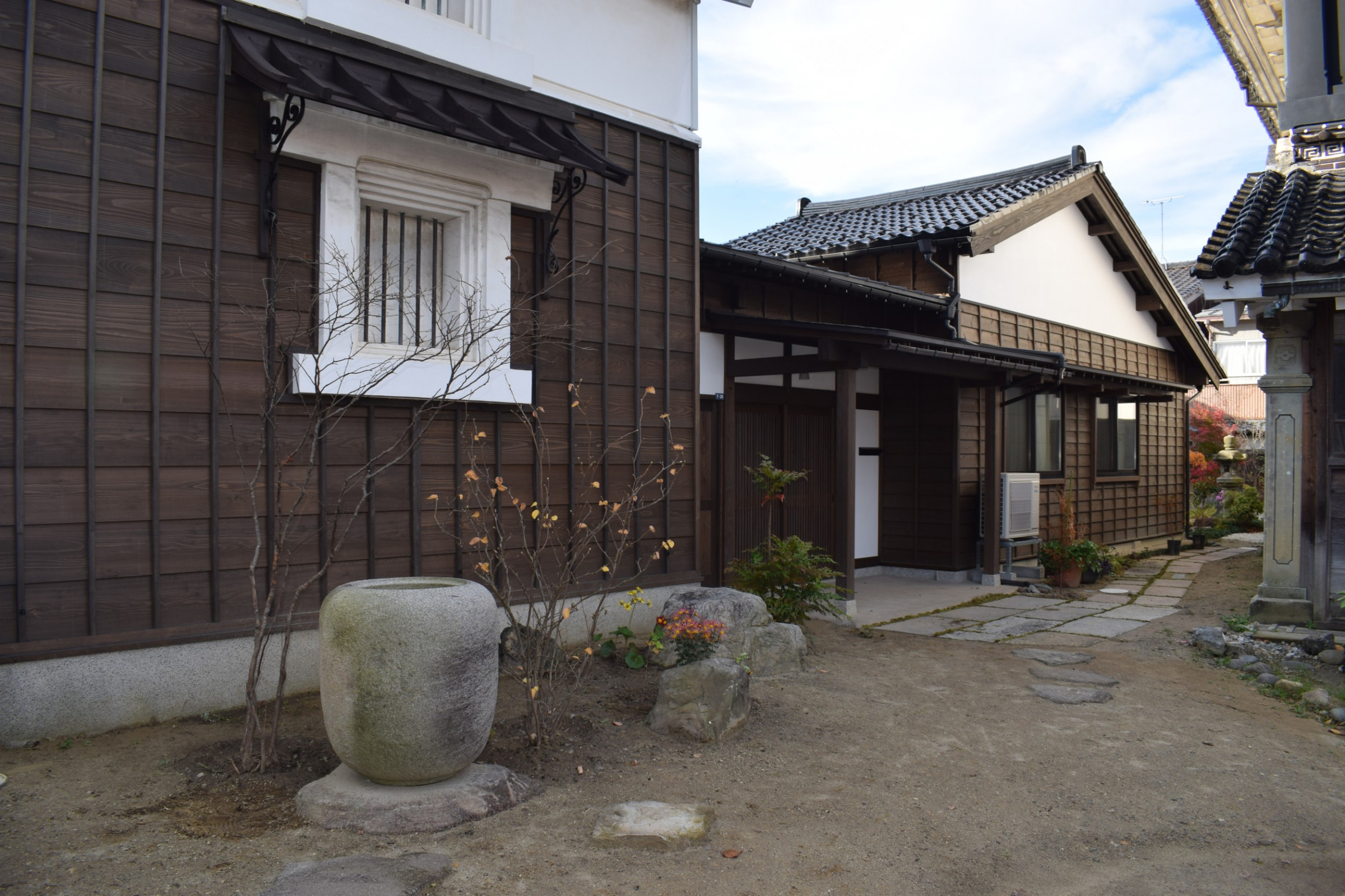 石場建て足固め構法の家