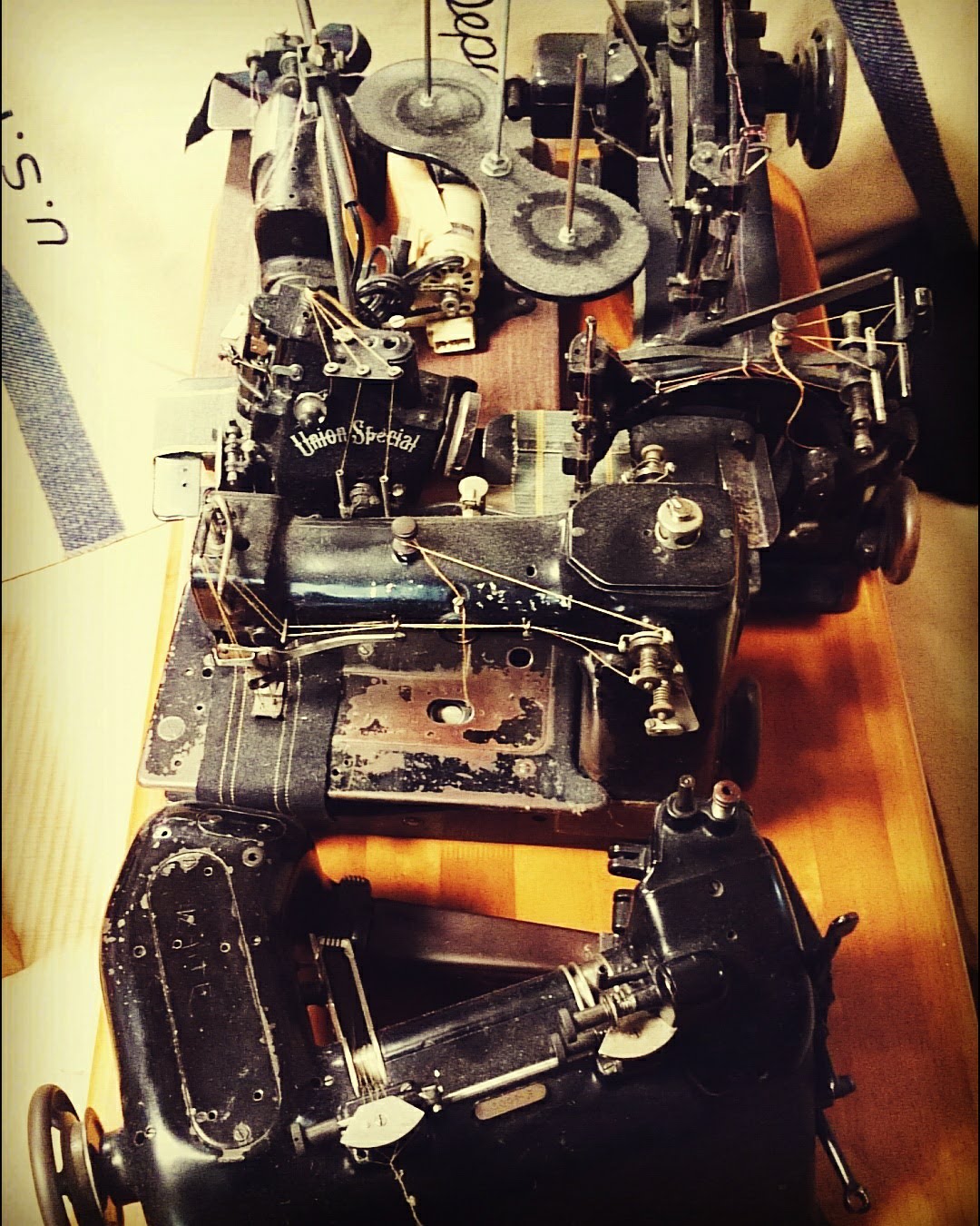 Old Sewing Machines 古いミシン