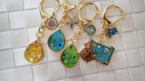 沖縄手作り体験レジンキーホルダー