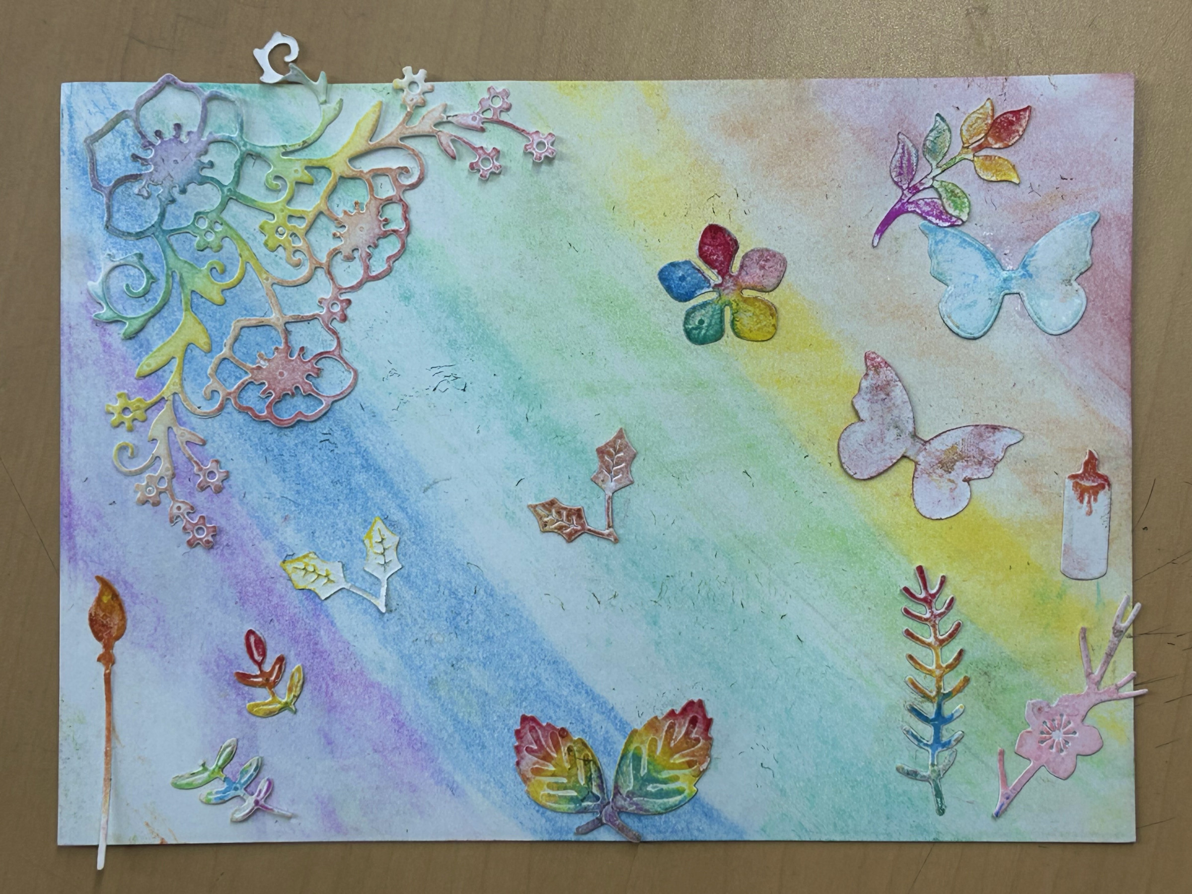 パステル&エンボス (小5 女子 「虹色の世界」)