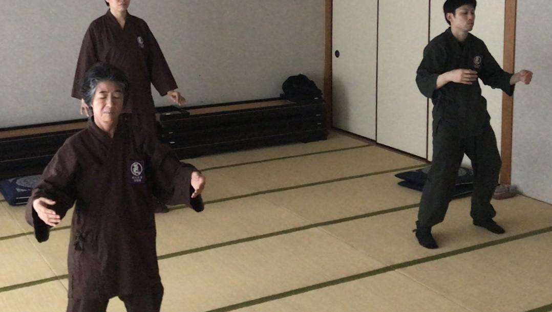門下二期生 写真 のコピー.png