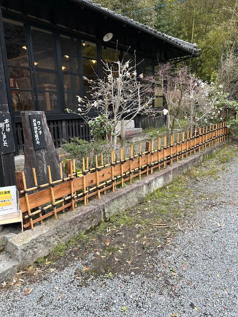 ゴルデンウィーク中の営業です。